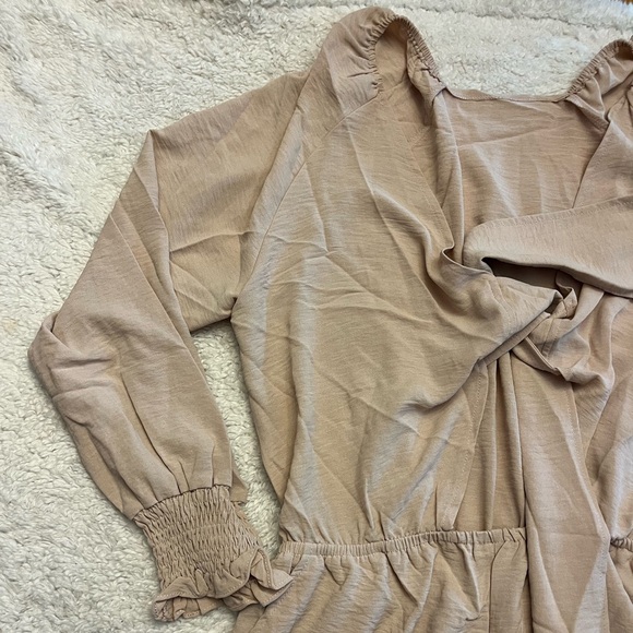 NWOT Tie Knot Long Sleeve Romper - Picture 6 of 12